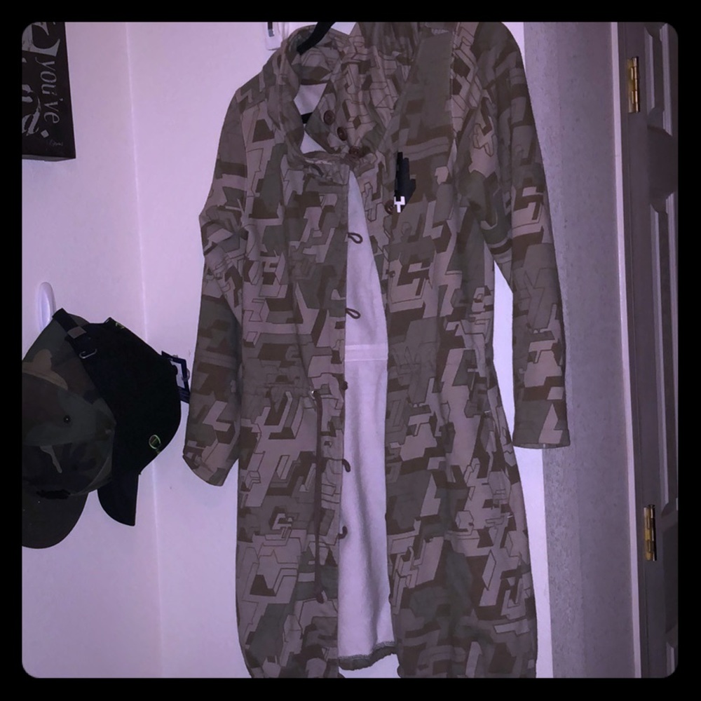 Stussy jacket logo camo print pockets toggles